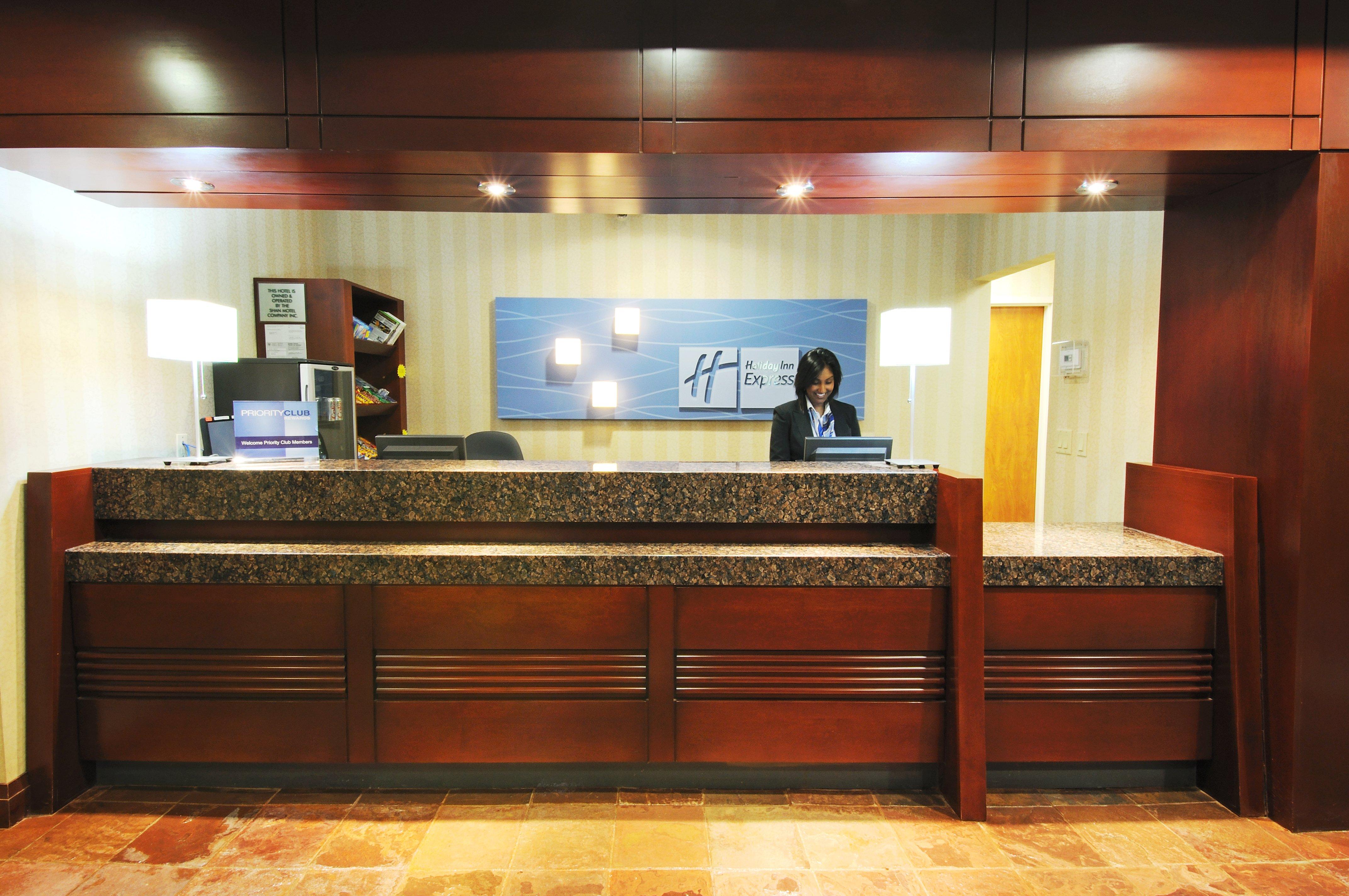 Holiday Inn Express Brampton By Ihg Exterior foto