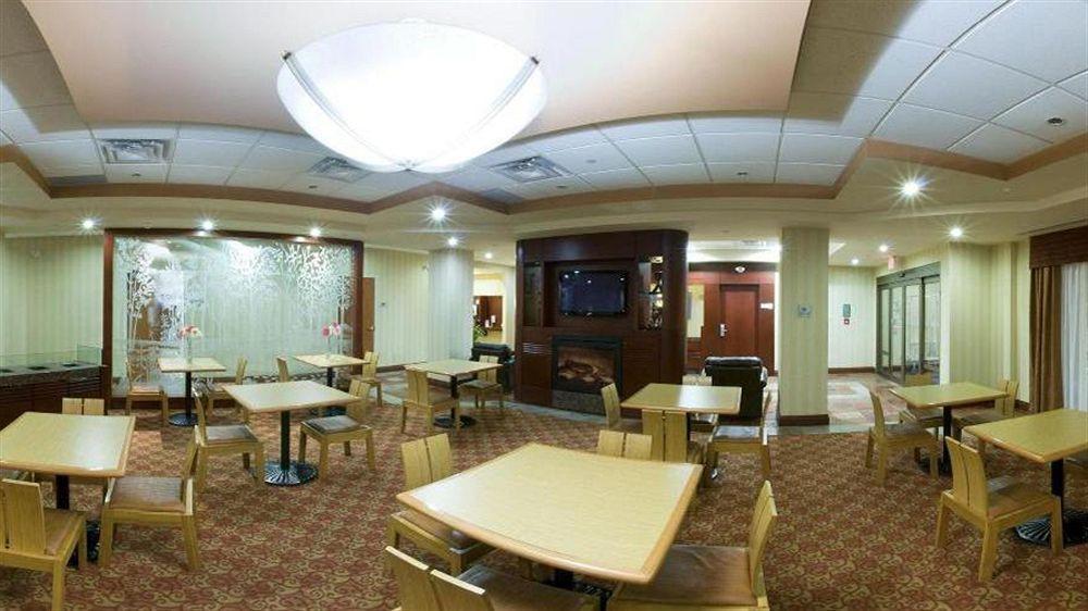 Holiday Inn Express Brampton By Ihg Exterior foto