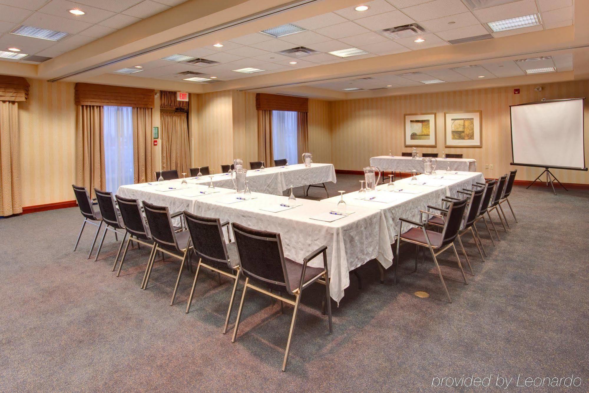Holiday Inn Express Brampton By Ihg Exterior foto